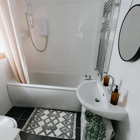 Sun - Cosy In With A Log Burner In Ulverston, Cumbria Hébergement de vacances Ulverston