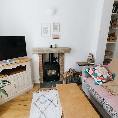Tatil Evi Sun - Cosy In With A Log Burner In Ulverston, Cumbria *