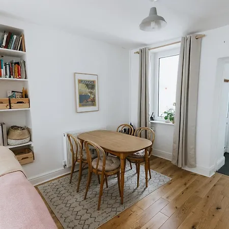 Sun - Cosy In With A Log Burner In Ulverston, Cumbria Feriehus