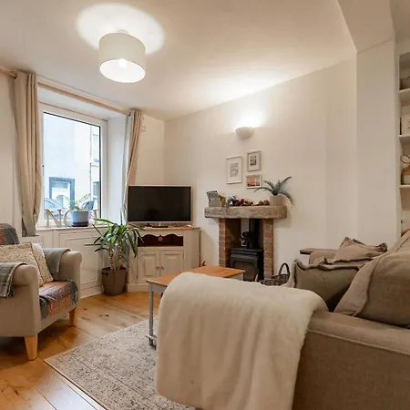 Sun - Cosy In With A Log Burner In Ulverston, Cumbria Casa de Férias