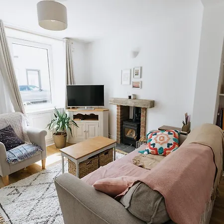Sun - Cosy In With A Log Burner In Ulverston, Cumbria *
